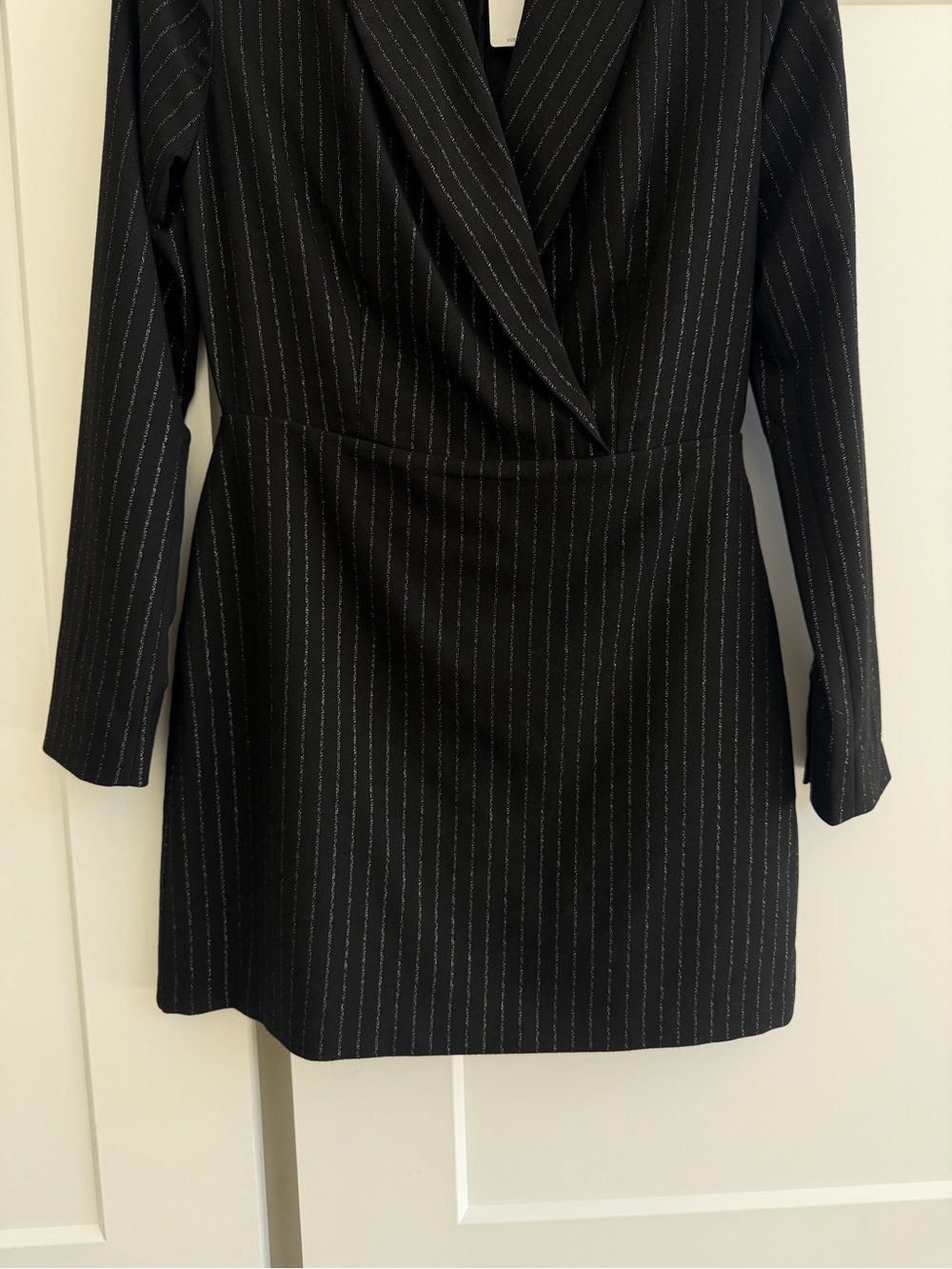 NWT Express Black Pinstripe blazer Wrap-Style romper Mini Dress with shorts - Picture 4 of 7